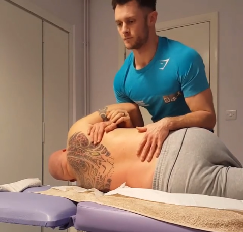 Spinal Manipulation with Oliver Ody - Personal Trainer